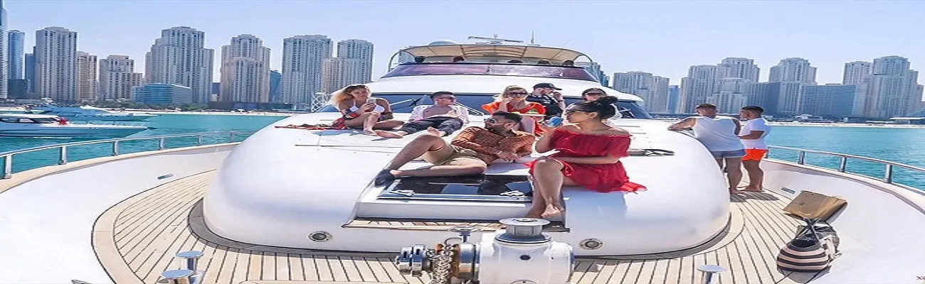 PRIVATE  YATCH  IN MARINA